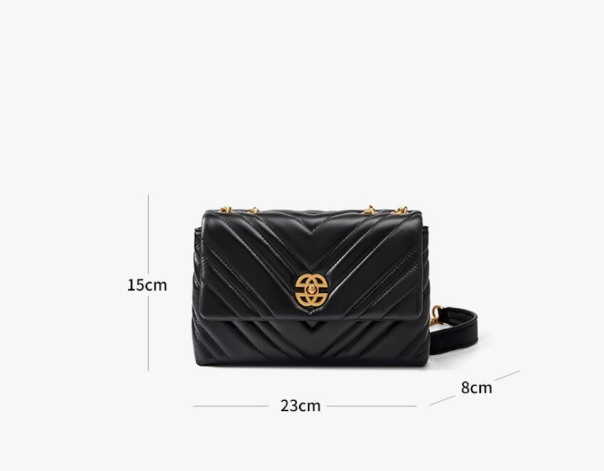 “Vintage Vice” – The Retro Leather Shoulder Bag with Serious Style