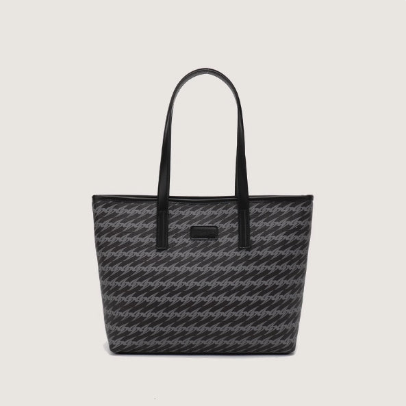 “Buckle Up, Babe” – The It-Bag with Belted Attitude