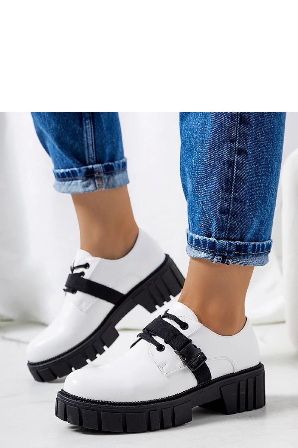 Half shoes model 207101 Solea