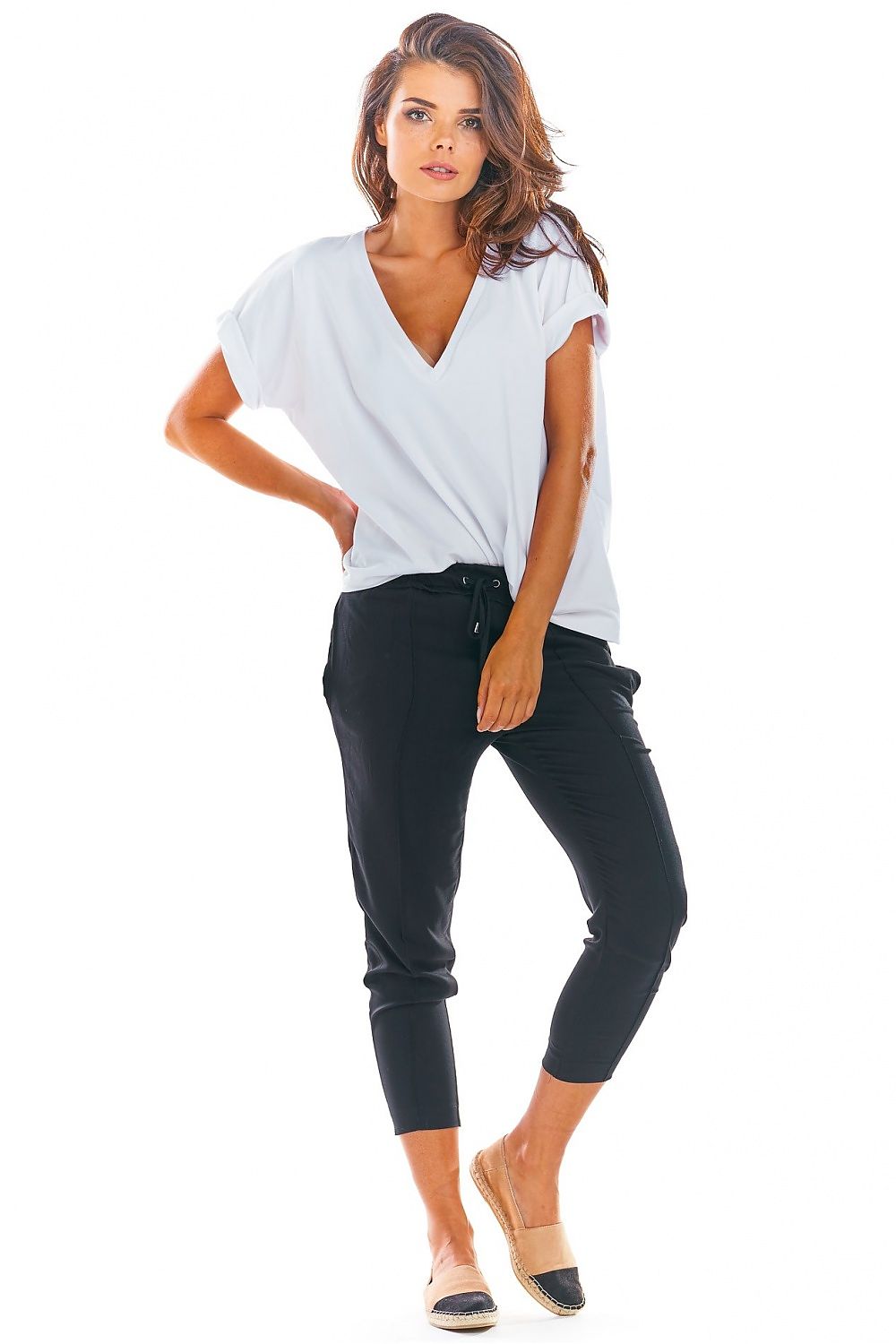 Women trousers model 144655 awama