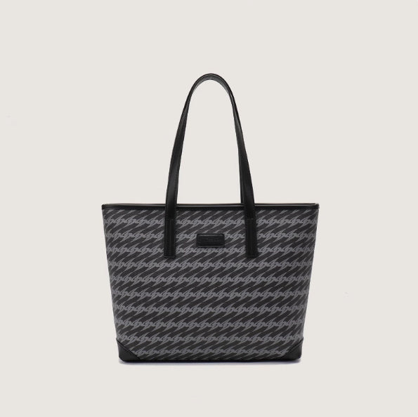 “Buckle Up, Babe” – The It-Bag with Belted Attitude