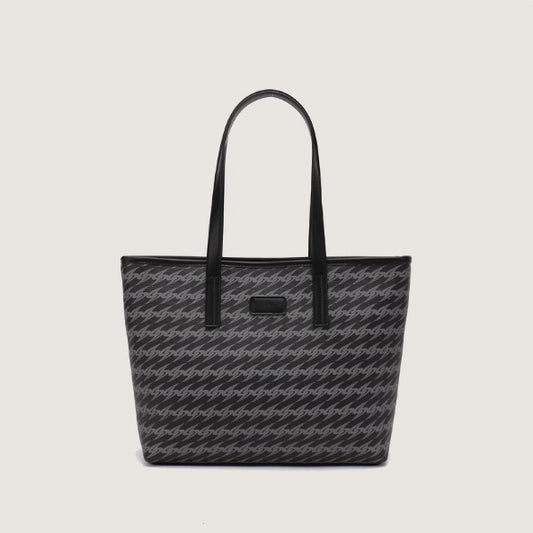 “Buckle Up, Babe” – The It-Bag with Belted Attitude