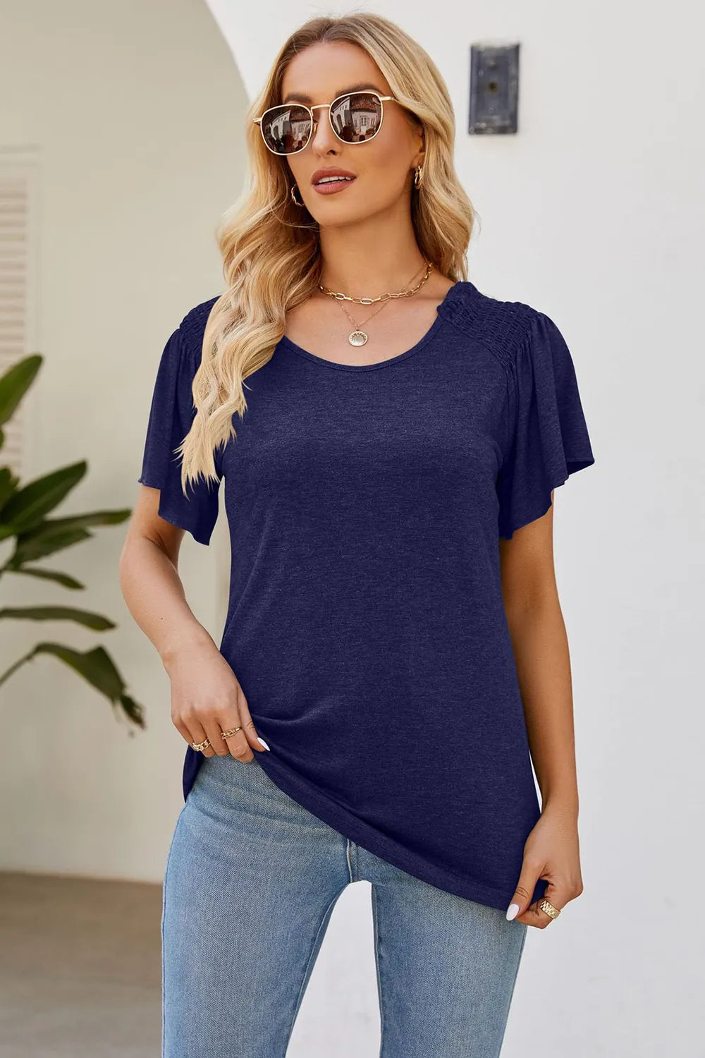 Solid color round neck pleated loose short sleeved T-shirt top for women