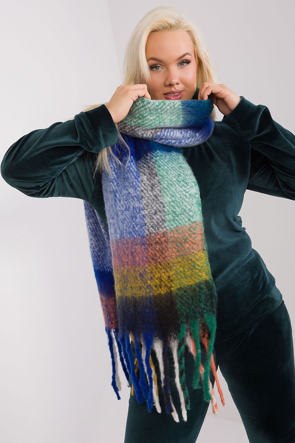 Shawl model 190539 AT 